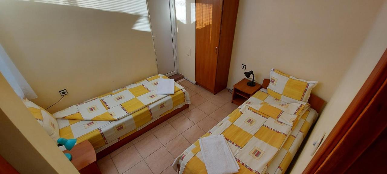 Guest House Nikolovi Lozenets Exterior foto