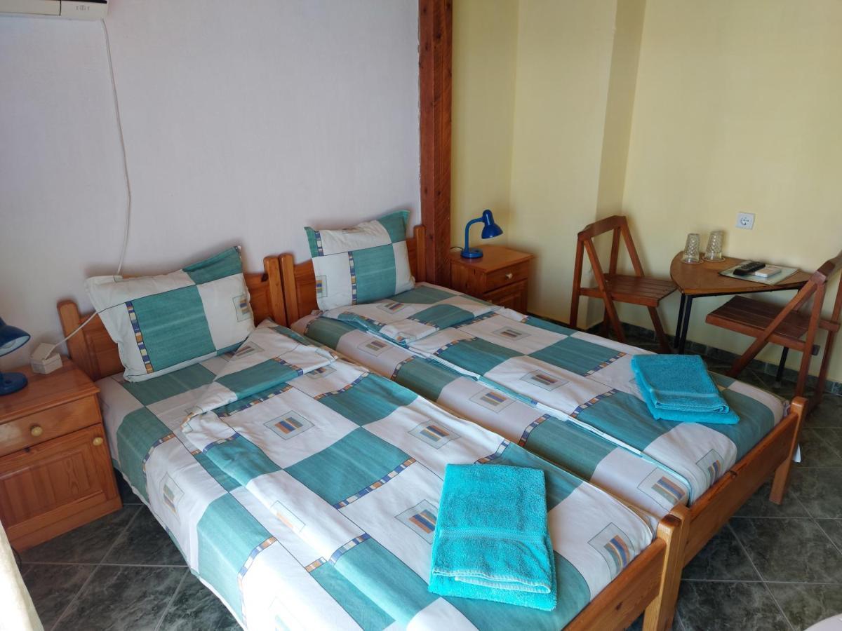 Guest House Nikolovi Lozenets Exterior foto
