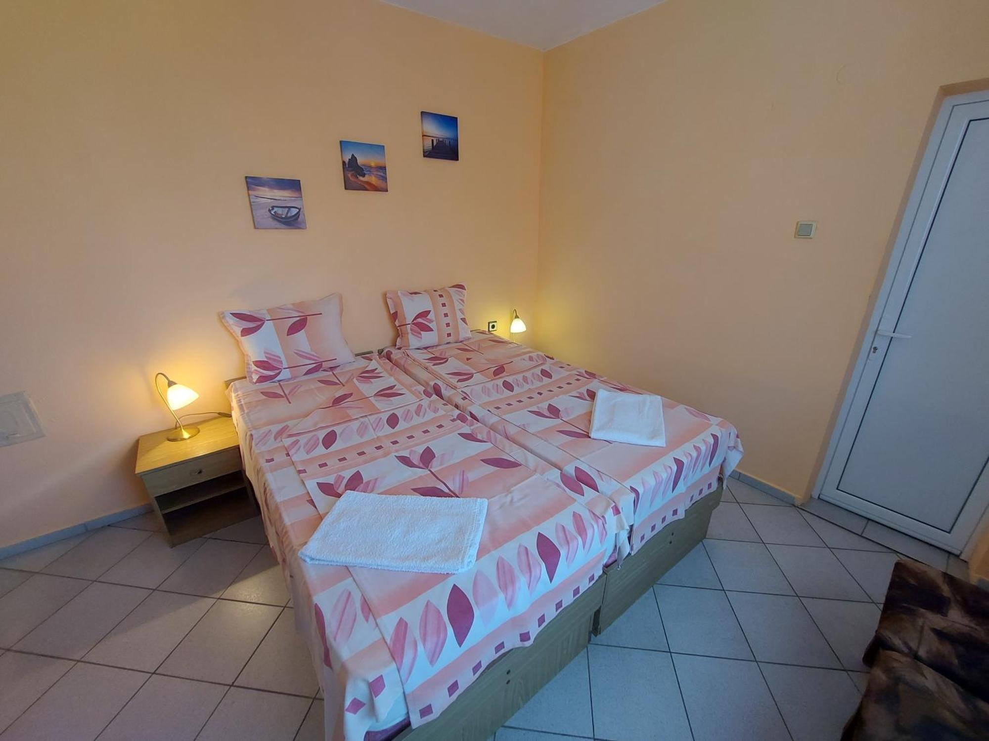 Guest House Nikolovi Lozenets Exterior foto